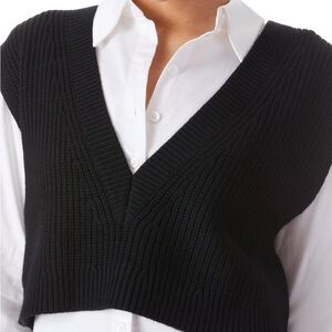 Alice + Olivia Wool cropped sweater vest black
Size XS